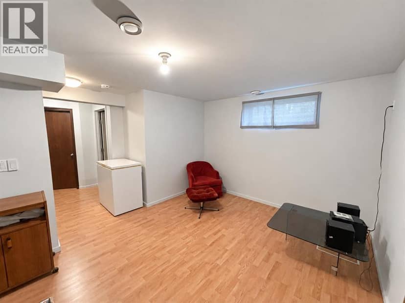4507 74 Street — photo 14 of 19