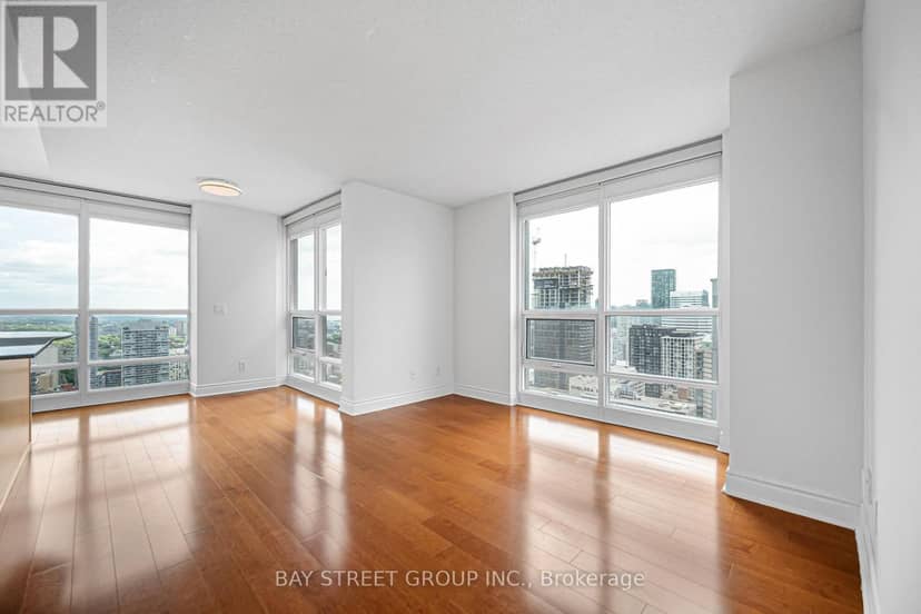 4105 - 763 Bay Street — photo 18 of 40