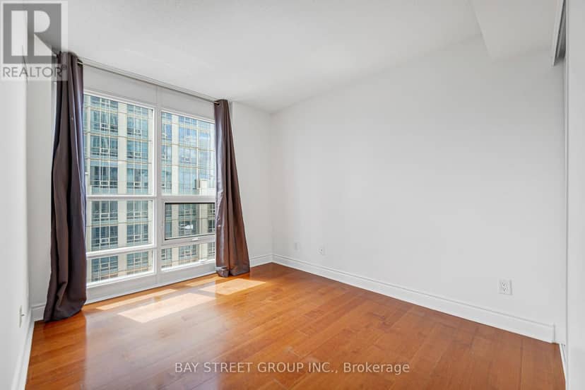 4105 - 763 Bay Street — photo 39 of 40