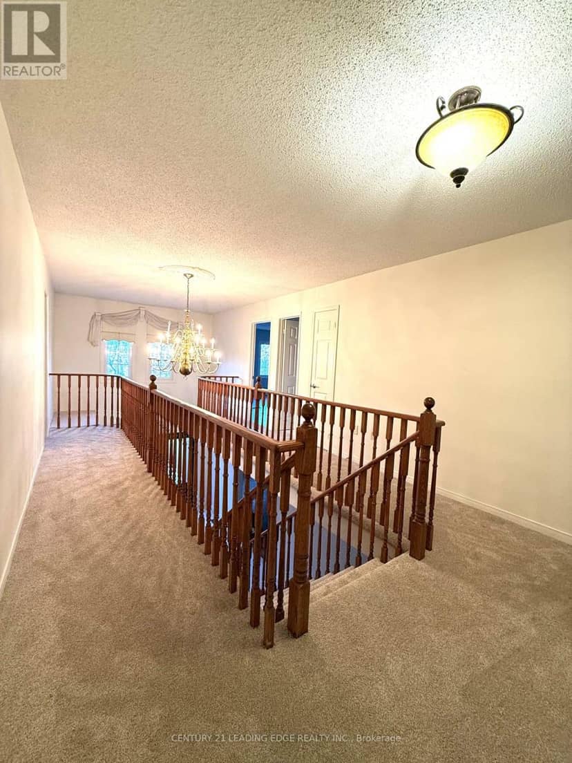 492 Palmtree Crescent — photo 10 of 24