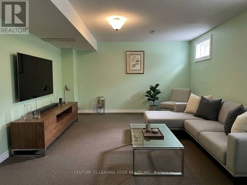 492 Palmtree Crescent — photo 18 of 24
