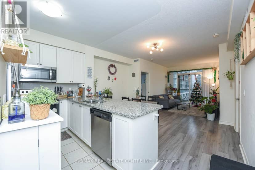 507 - 349 Rathburn Road — photo 11 of 40