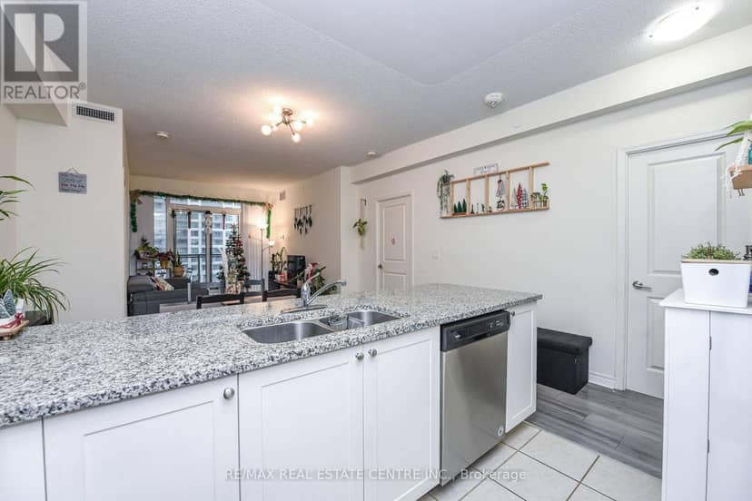 507 - 349 Rathburn Road — photo 13 of 40