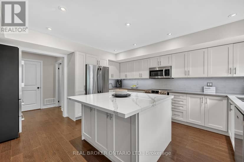 30 Masters Crescent — photo 12 of 40
