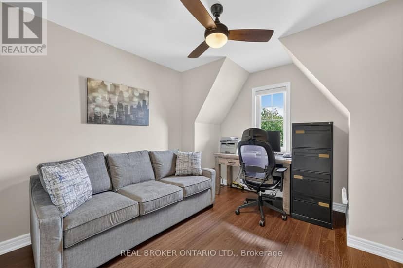 30 Masters Crescent — photo 33 of 40