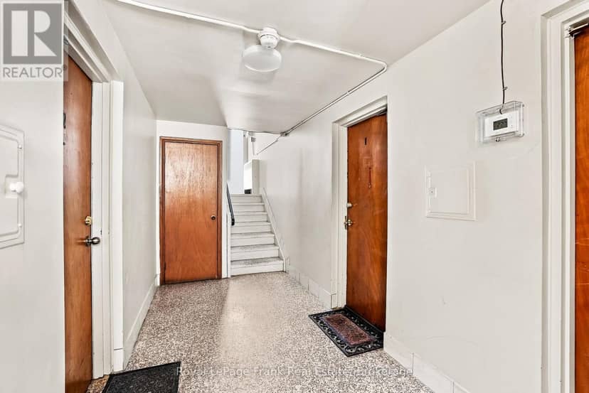 180 Nipigon Street — photo 29 of 40