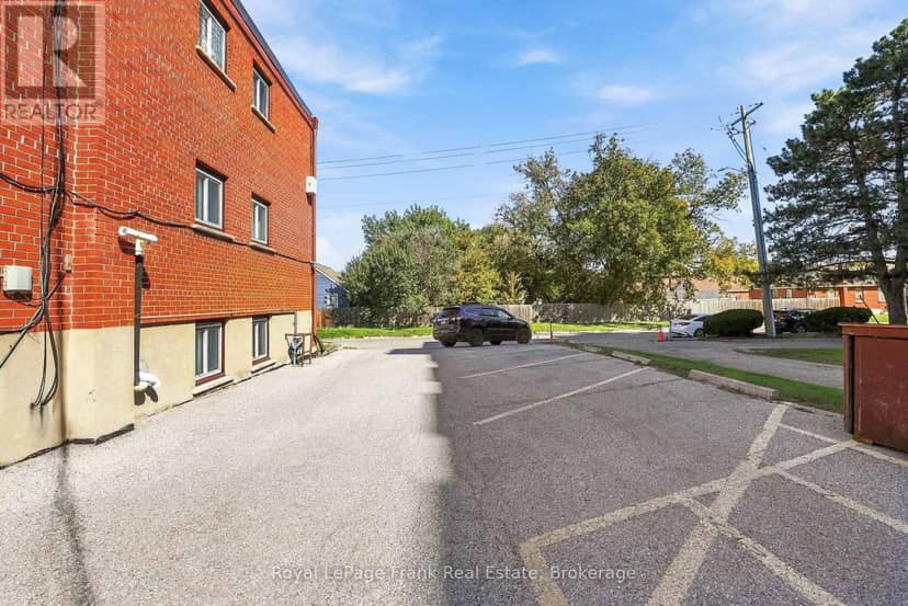 180 Nipigon Street — photo 38 of 40