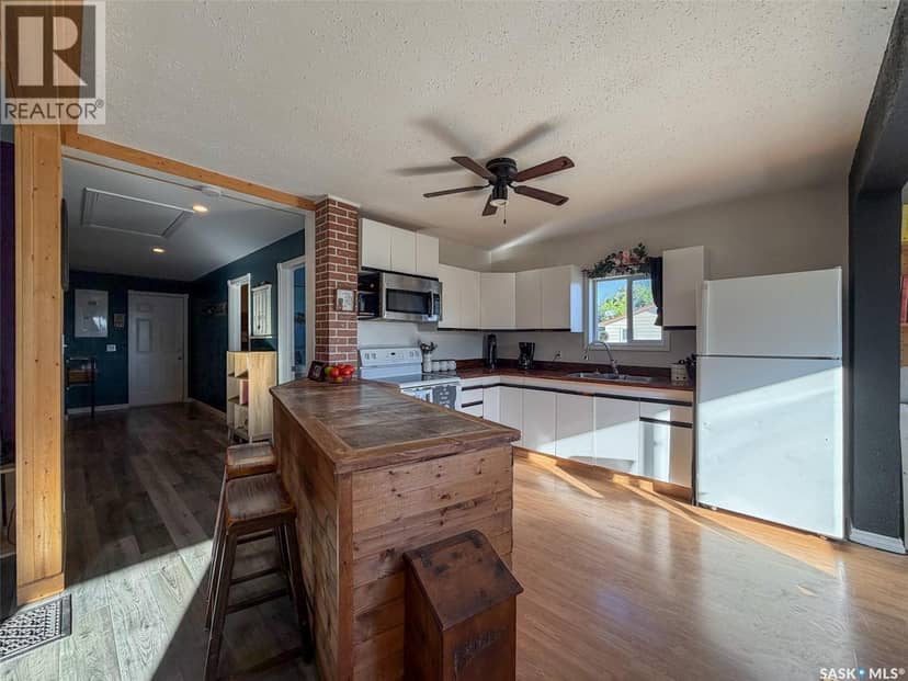 50 Shaughnessy STREET — photo 15 of 40
