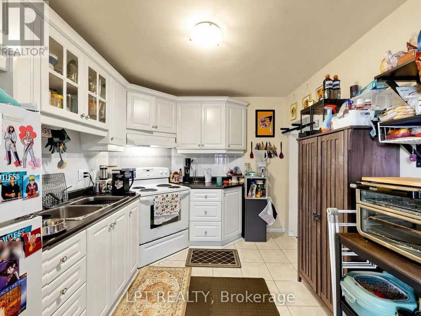 303 Oakwood Avenue — photo 16 of 32
