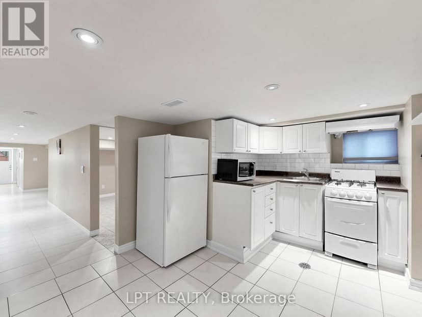 303 Oakwood Avenue — photo 26 of 32