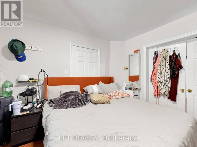 303 Oakwood Avenue — photo 9 of 32