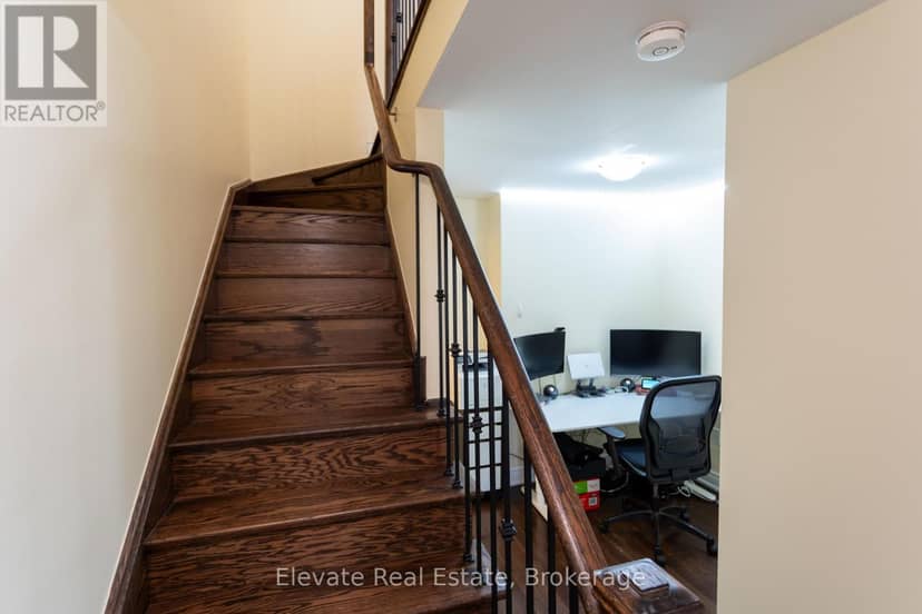 1 - 1 Hargrave Lane — photo 26 of 36