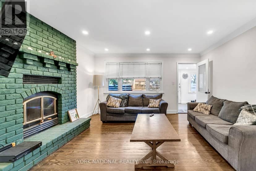19392 Yonge Street — photo 11 of 17