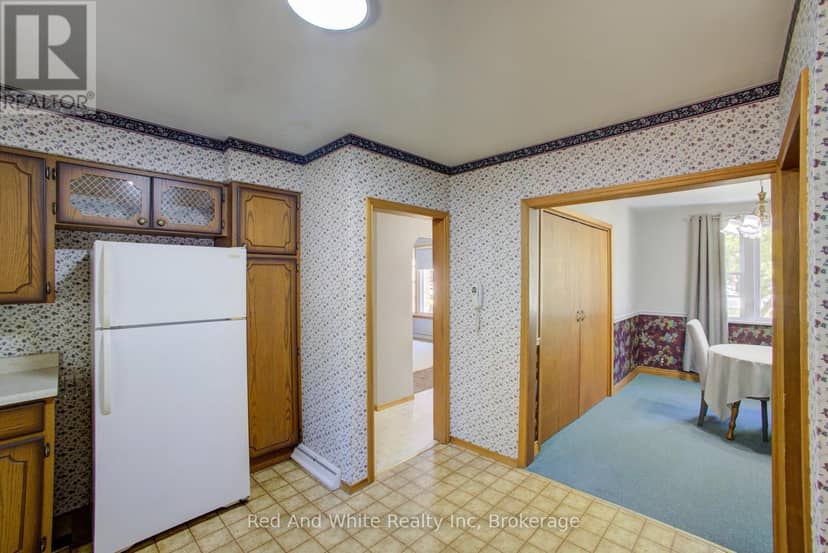 1203 Yonge Street S — photo 13 of 37