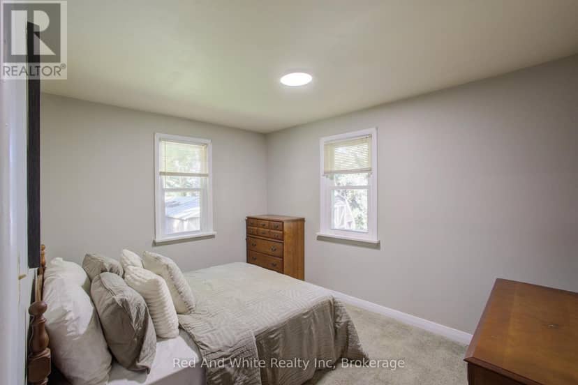 1203 Yonge Street S — photo 21 of 37