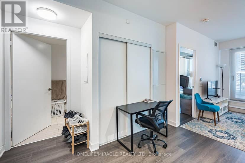 209 - 3900 Confederation Parkway — photo 18 of 40