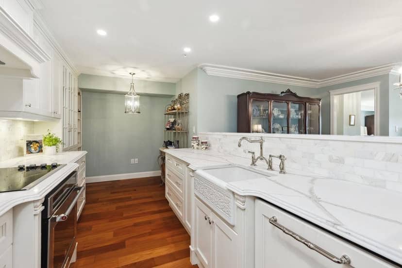 220 15210 PACIFIC AVENUE, White Rock, photo 8