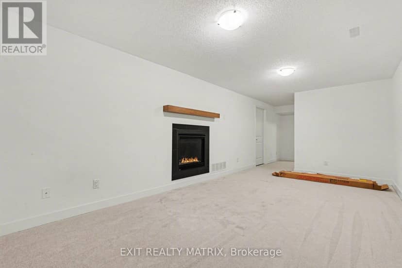 656 Putney Crescent — photo 27 of 36