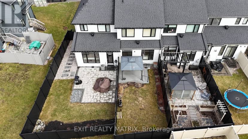 656 Putney Crescent — photo 32 of 36