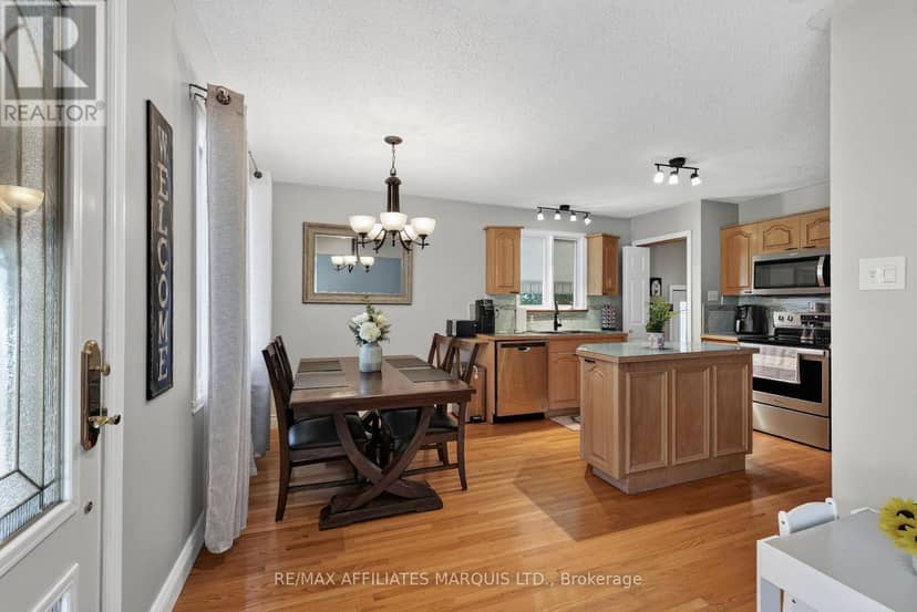 824 Alice Street — photo 6 of 40