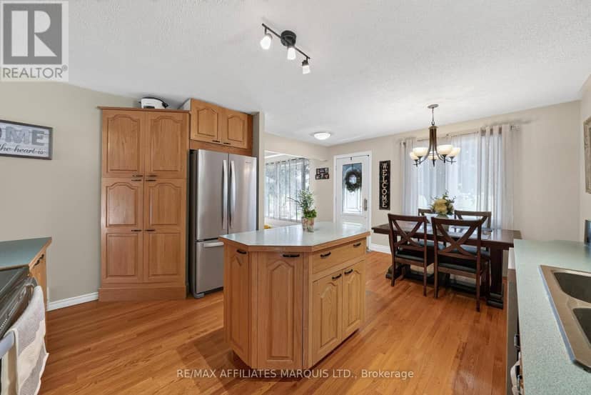 824 Alice Street — photo 9 of 40