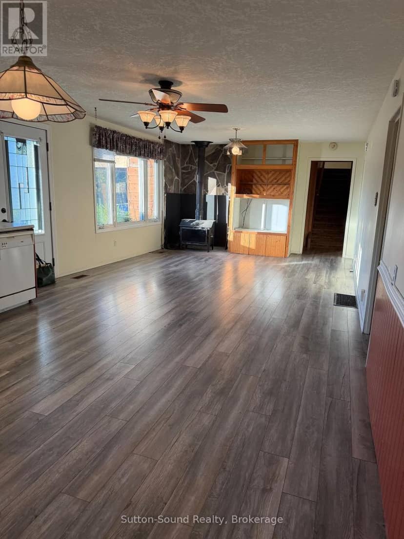 108 Wilson Drive — photo 4 of 19