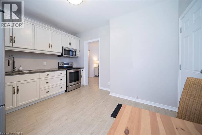 171 DRUMMOND Street — photo 18 of 29