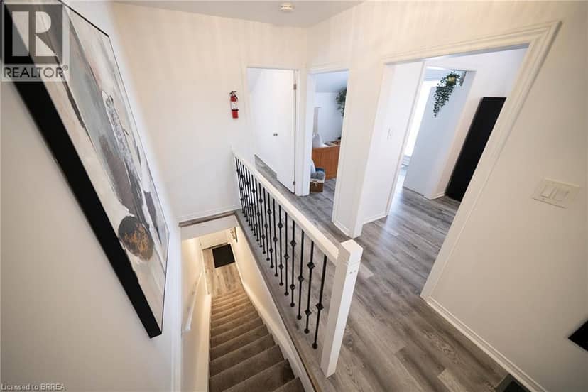 171 DRUMMOND Street — photo 4 of 29