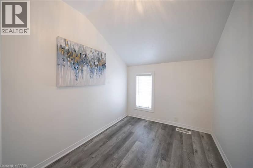171 DRUMMOND Street — photo 7 of 29