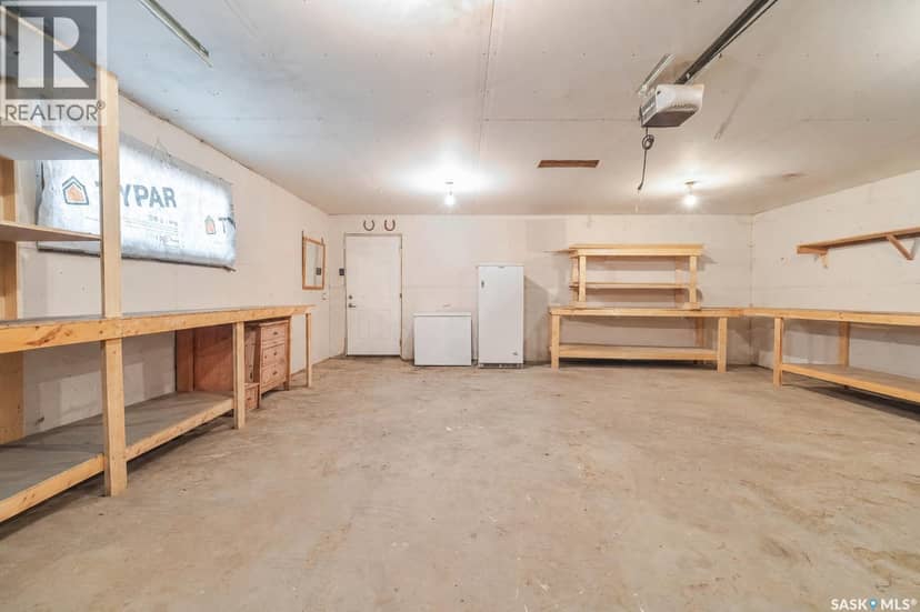 414 Main STREET S — photo 3 of 40