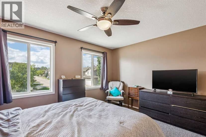 118 Citadel Meadow Gardens NW — photo 21 of 38