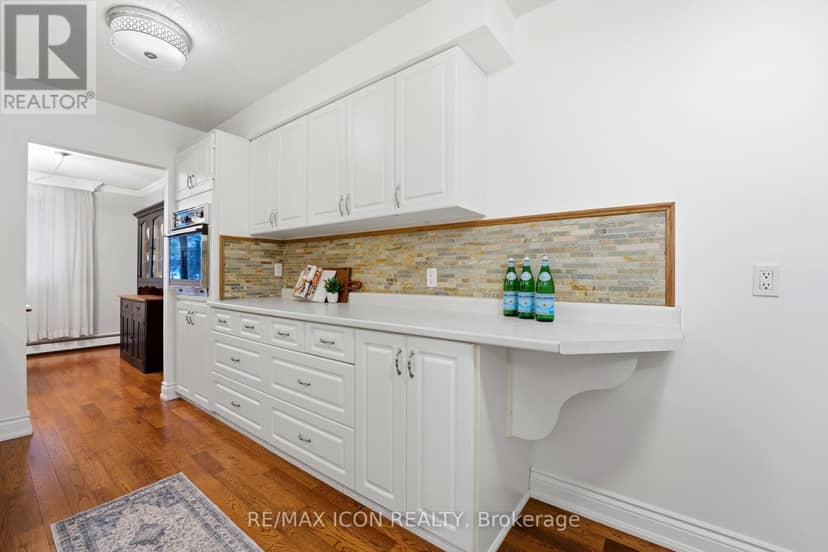 206 - 944 Caledonian View — photo 9 of 21