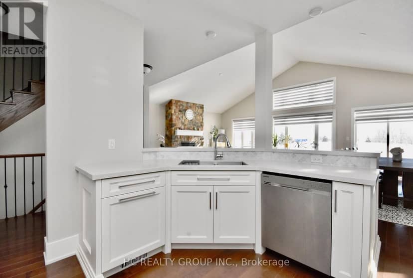 295 Sunnybrae Avenue — photo 9 of 32
