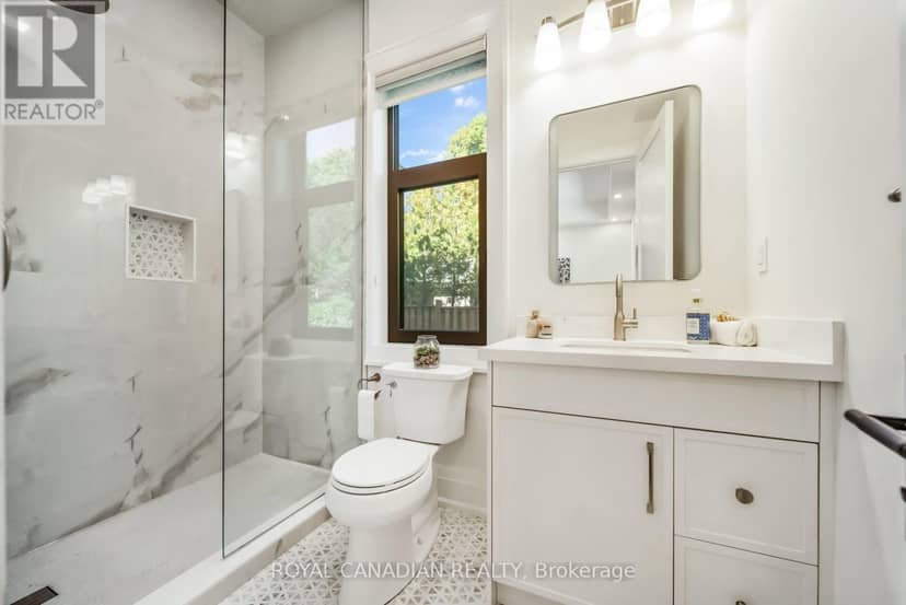 1470 Albion Avenue — photo 22 of 40