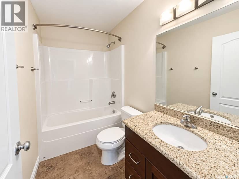 114 Korol CRESCENT — photo 13 of 28