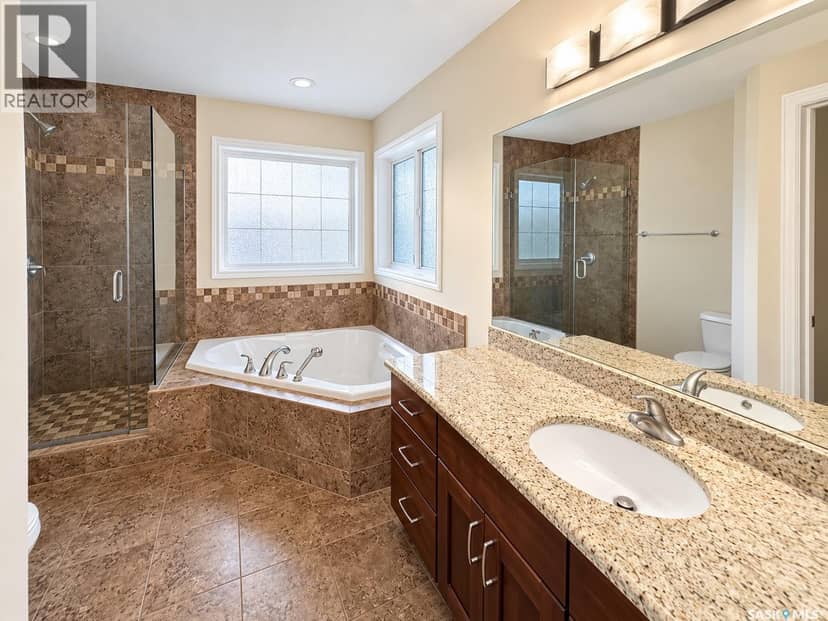 114 Korol CRESCENT — photo 16 of 28