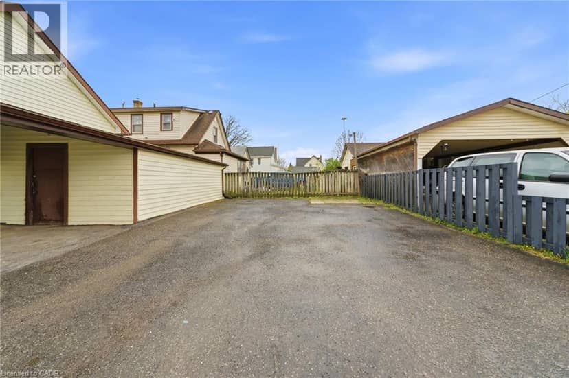 107 BROADWAY Street — photo 31 of 40