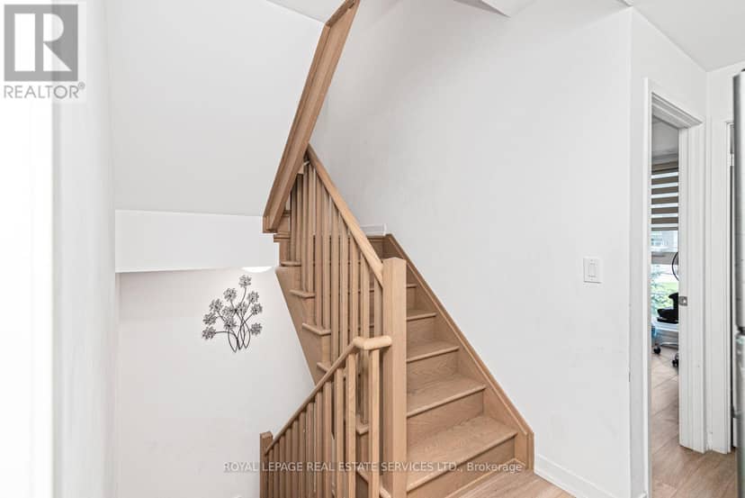117 - 2530 Eglinton Avenue W — photo 21 of 40