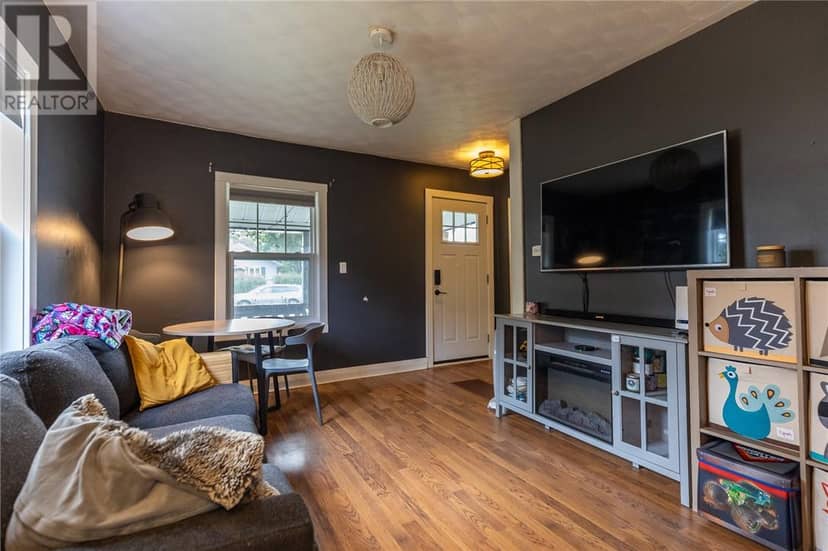 121 Mead Boulevard, Espanola, photo 3