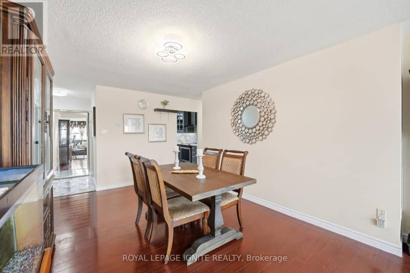 903 - 3380 Eglinton Avenue — photo 9 of 23