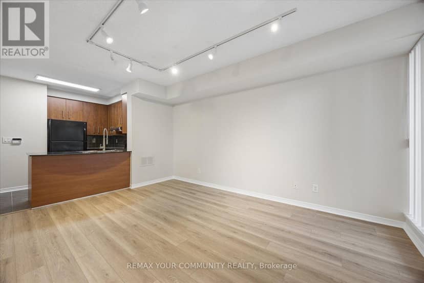 209 - 5500 Yonge Street — photo 16 of 40
