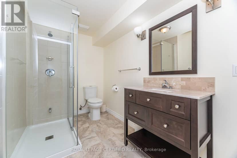 158 - 200 Kingfisher Drive — photo 28 of 40