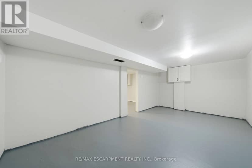 107 Broadway Street — photo 27 of 40