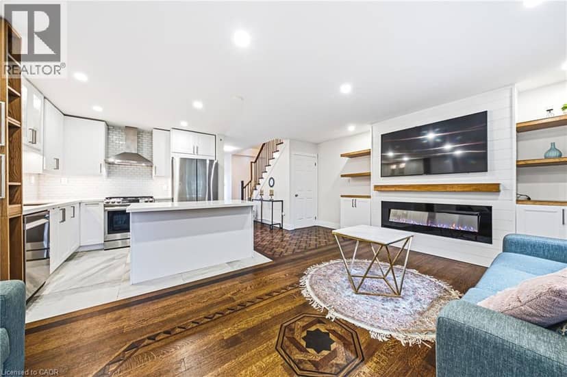 2116 PROSPECT Street Unit# C — photo 4 of 40