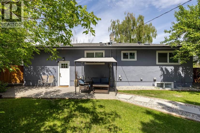 723 75 Avenue SW — photo 32 of 38