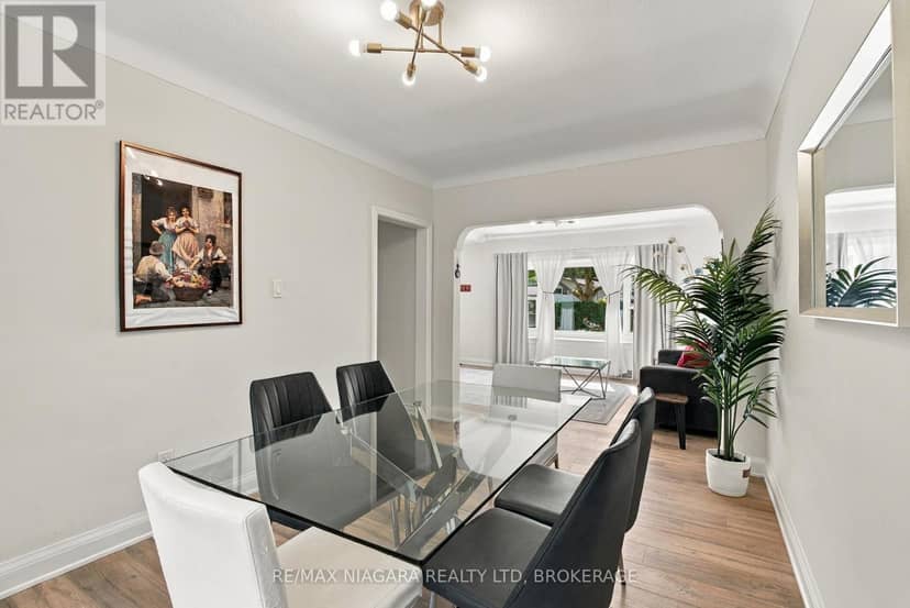 97 Glendale Avenue — photo 11 of 40