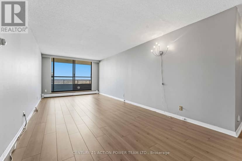 903 - 505 St Laurent Boulevard — photo 9 of 35