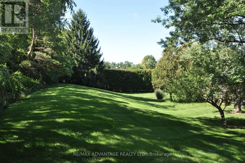 4 Croydon Drive — photo 23 of 33