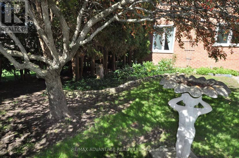 4 Croydon Drive — photo 28 of 33