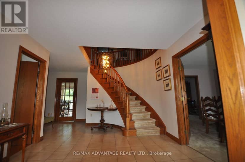 4 Croydon Drive, Middlesex Centre, photo 5